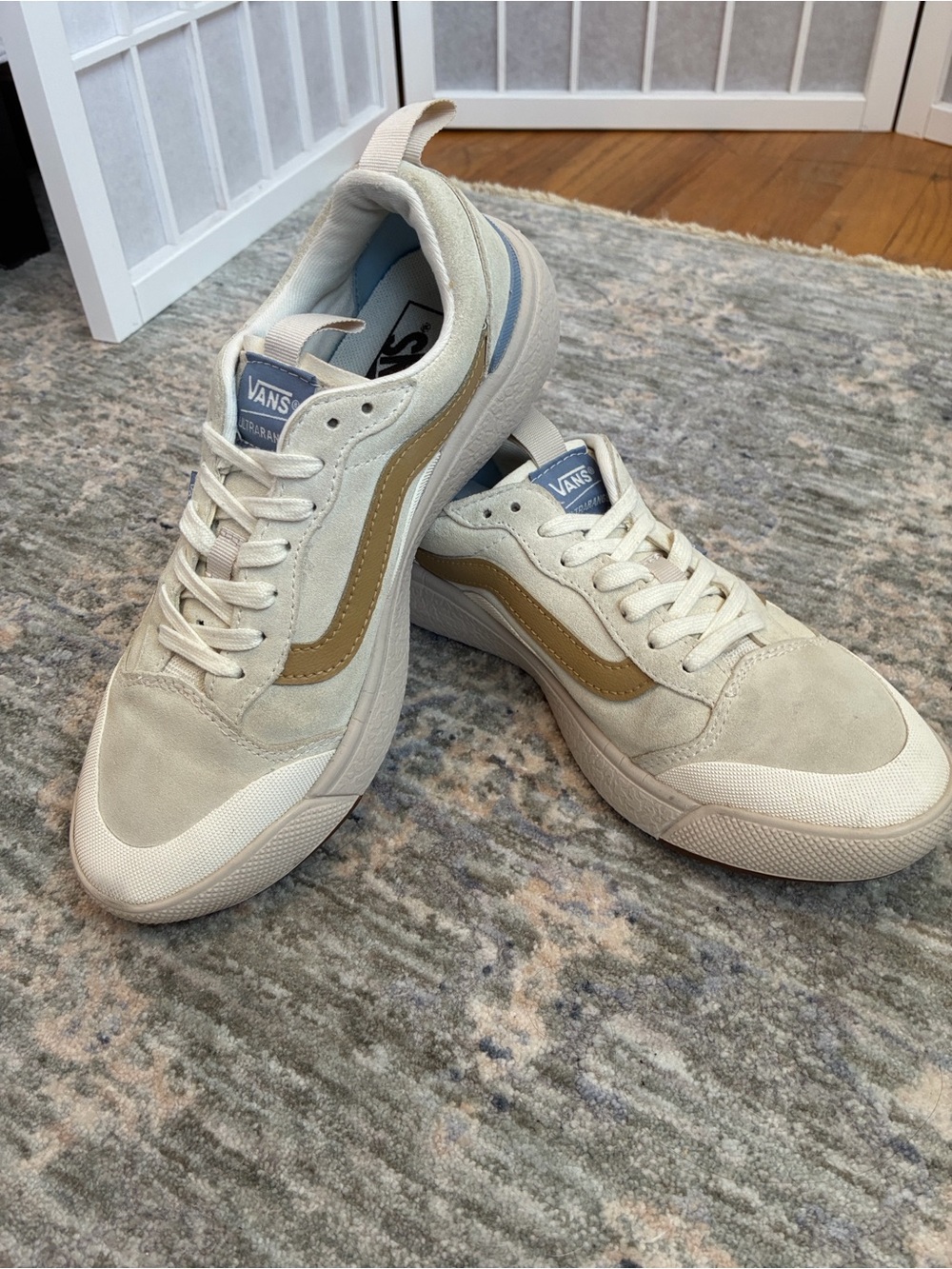 Vans Ultrarange 2.0, Next Level Comfort & Versatility 8.5. Very Good Condition!